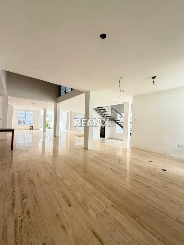 Casa en Venta Urb El Castaño - 4