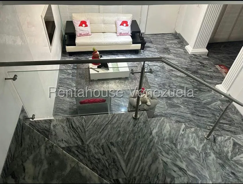 Casa (Multipes Niveles) en Venta en Parque el Retiro, Miranda - 14