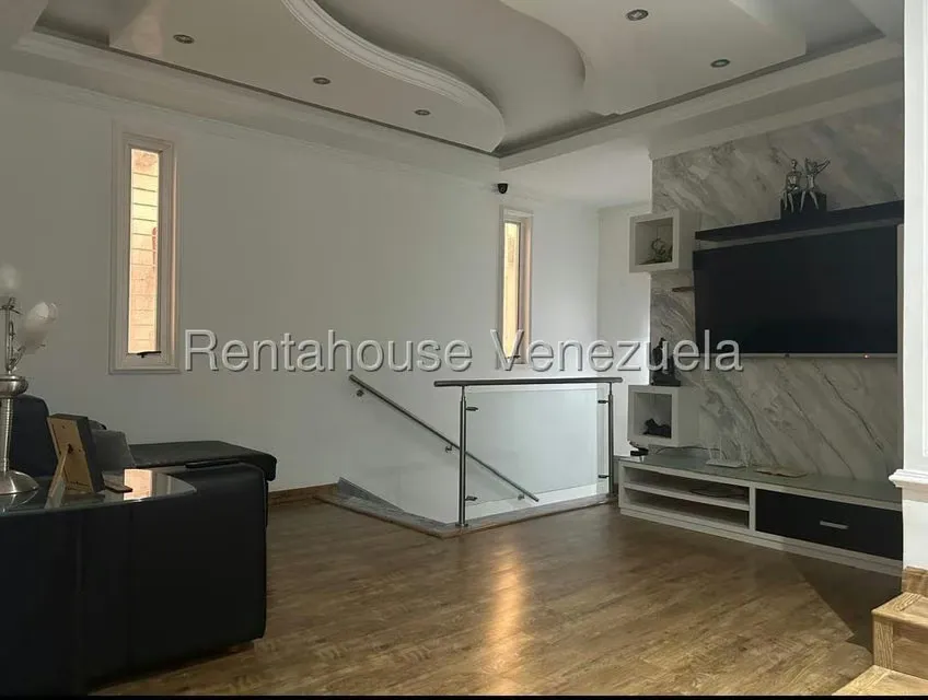 Casa (Multipes Niveles) en Venta en Parque el Retiro, Miranda - 19