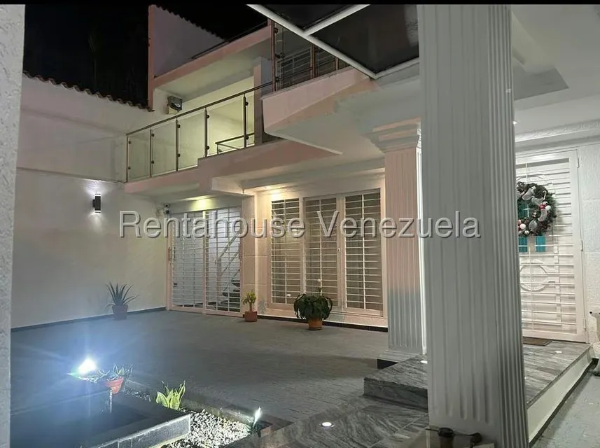 Casa (Multipes Niveles) en Venta en Parque el Retiro, Miranda - 2