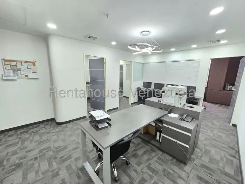 Comercial (Local Comercial) en Alquiler en Prados del Este, Distrito Metropolitano