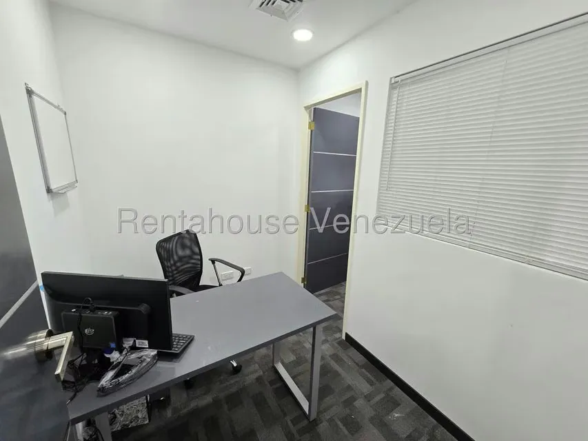 Local Comercial en Alquiler en Prados del Este, Distrito Metropolitano - 17