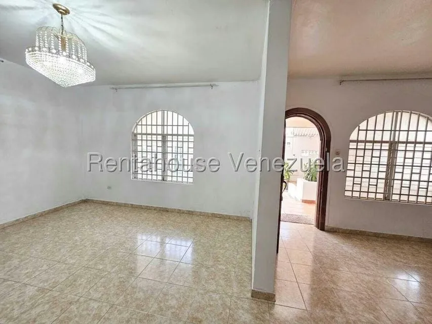 Casa (Duplex) en Venta en Andres Bello, Aragua - 11