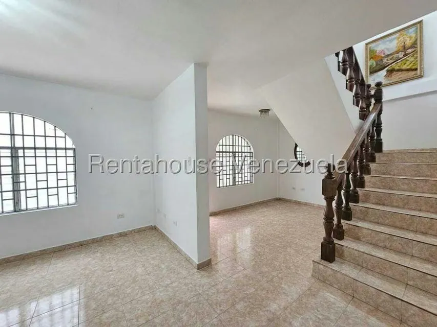 Casa (Duplex) en Venta en Andres Bello, Aragua - 5
