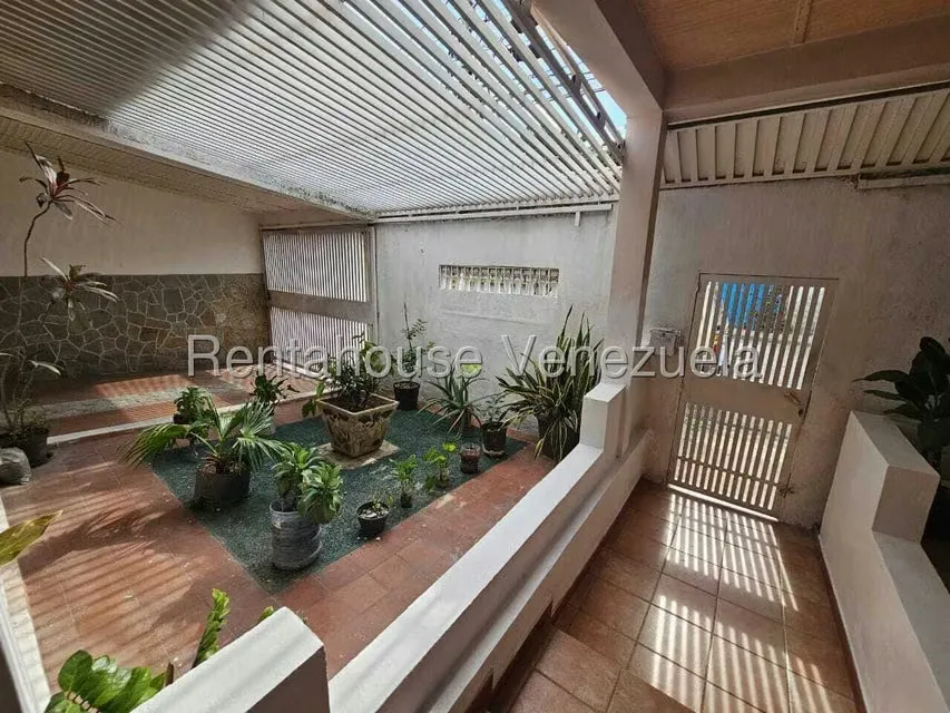 Casa (Duplex) en Venta en Andres Bello, Aragua - 59