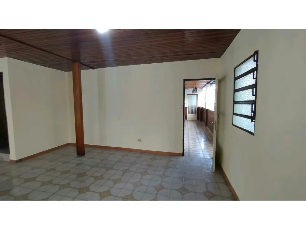 Alquiler de Oficina/Local primer piso de 70mts Urb Las Acacias - 13