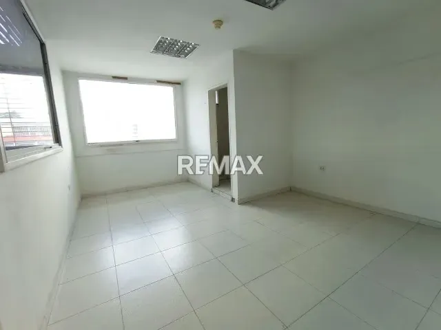 ALQUILER LOCAL COMERCIAL CENTRO - 16