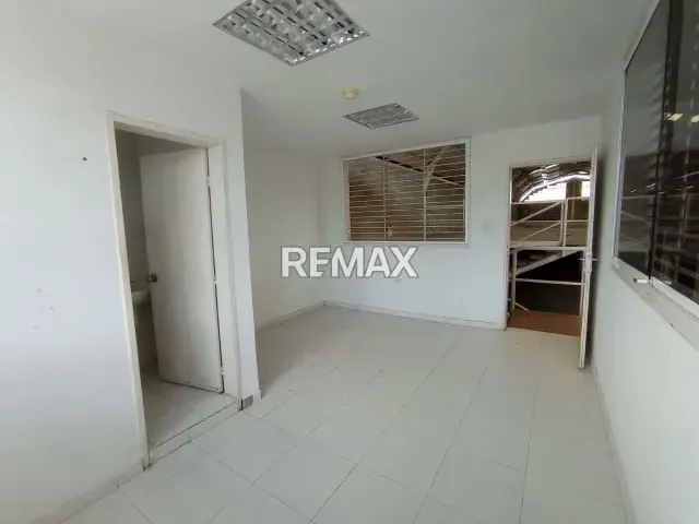 ALQUILER LOCAL COMERCIAL CENTRO - 9
