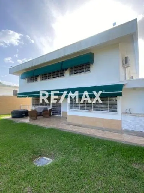 CASA EN VENTA EL CAFETAL 400M2 - 2