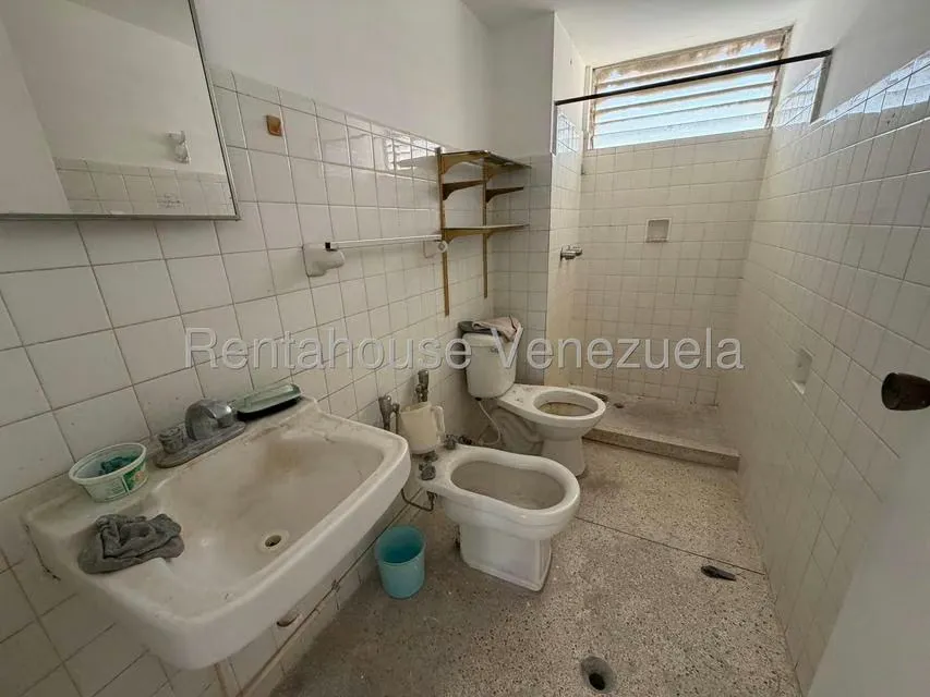 Apartamento (1 Nivel) en Venta en Trigal Centro, Carabobo - 6