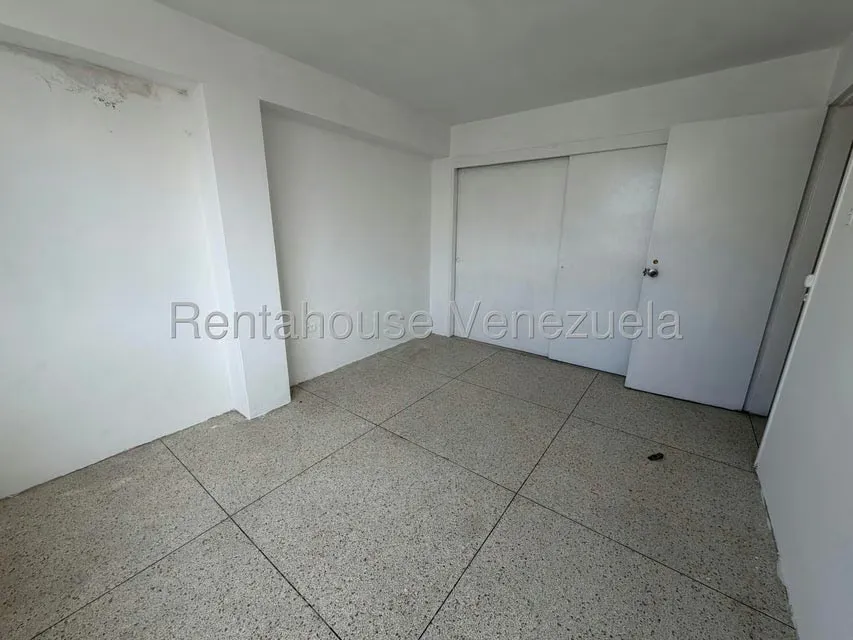 Apartamento (1 Nivel) en Venta en Trigal Centro, Carabobo - 7