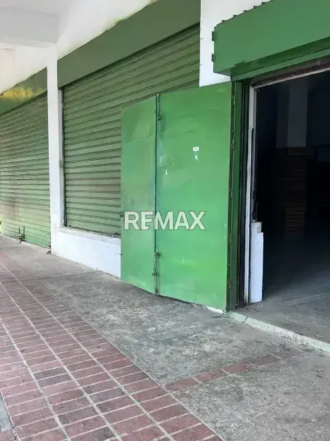 Venta de local comercial en la Avenida Bolivar con Cedeño