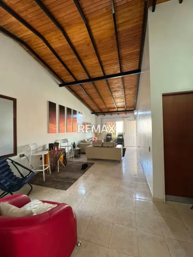 En Venta casa en Valle Oro, San Diego - 2