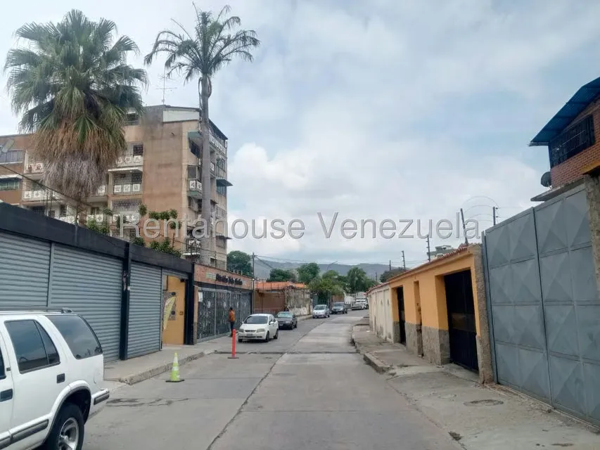 Casa (Multipes Niveles) en Venta en Los Rosales, Distrito Metropolitano