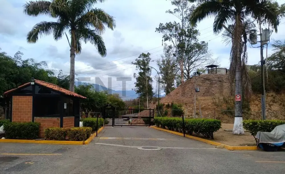 CD. Venta de Apartamento en Ciudad Casarapa. - 4