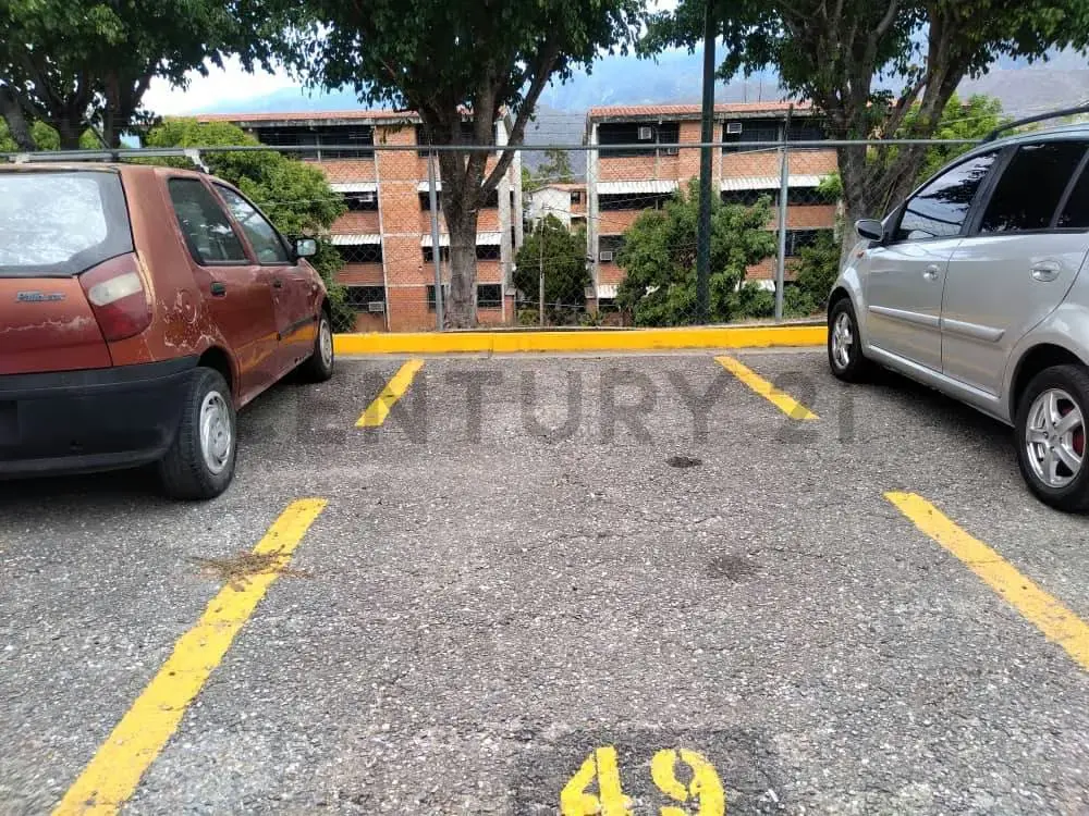 CD. Venta de Apartamento en Ciudad Casarapa. - 5