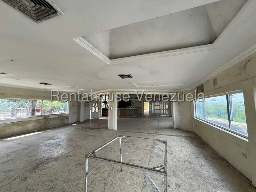 Comercial (Local Comercial) en Venta en Via Santa Rita, Zulia