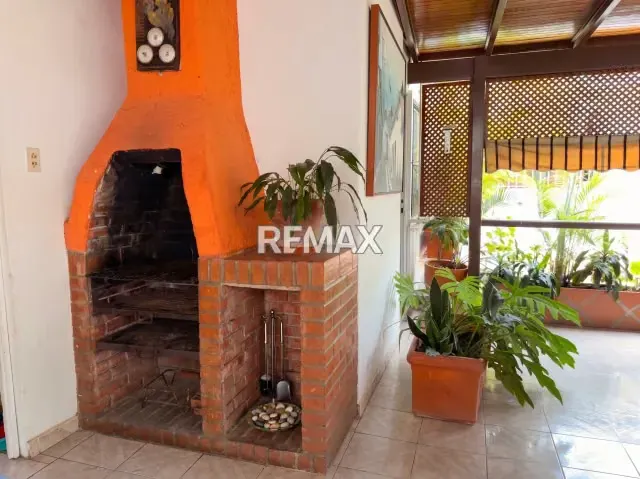 Apartoquinta en venta con gran terraza en Santa Sofía | Amplia e independiente - 15