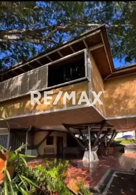 Diseño Arquitectónico y Confort en Conjunto Exclusivo Arquitecto: Fruto Vivas. Conjunto Terrazas del Turbio de solo 8 casas.