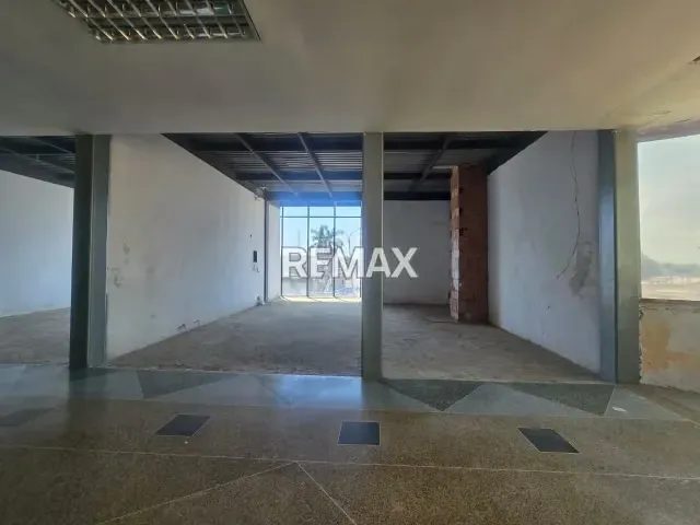 LOCAL COMERCIAL EN VENTA EN CABIMAS CENTER (OBRA GRIS) - 9