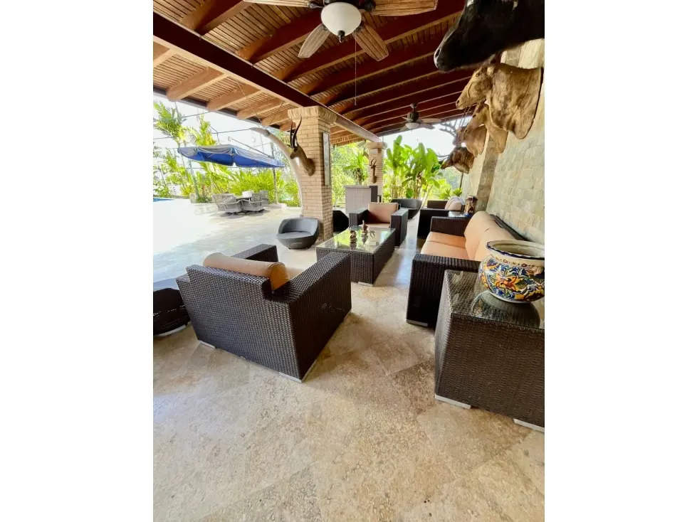 Se vende casa 2055 m2 La Lagunita 3420 - 11