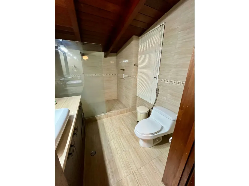 Se vende casa 2055 m2 La Lagunita 3420 - 17