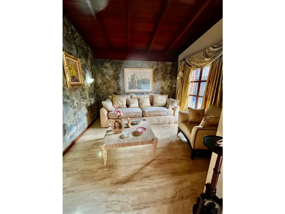 Se vende casa 2055 m2 La Lagunita 3420 - 6