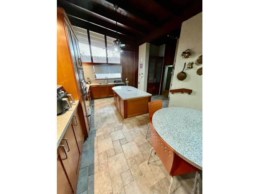 Se vende casa 2055 m2 La Lagunita 3420 - 8