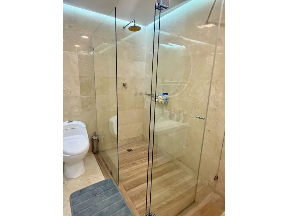 Se vende Ph en calle cerrada 383m2 Los Naranjos de las Mercedes 4695 - 25