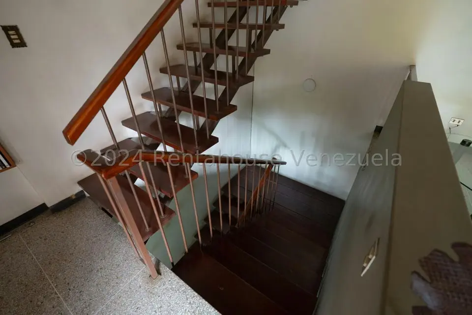 Casa (Multipes Niveles) en Venta en Macaracuay, Distrito Metropolitano - 17