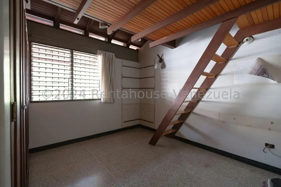 Casa (Multipes Niveles) en Venta en Macaracuay, Distrito Metropolitano - 23