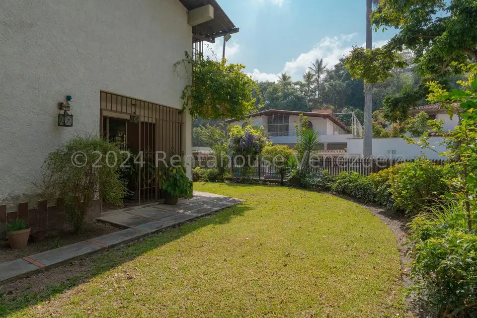 Casa (Multipes Niveles) en Venta en Macaracuay, Distrito Metropolitano - 3
