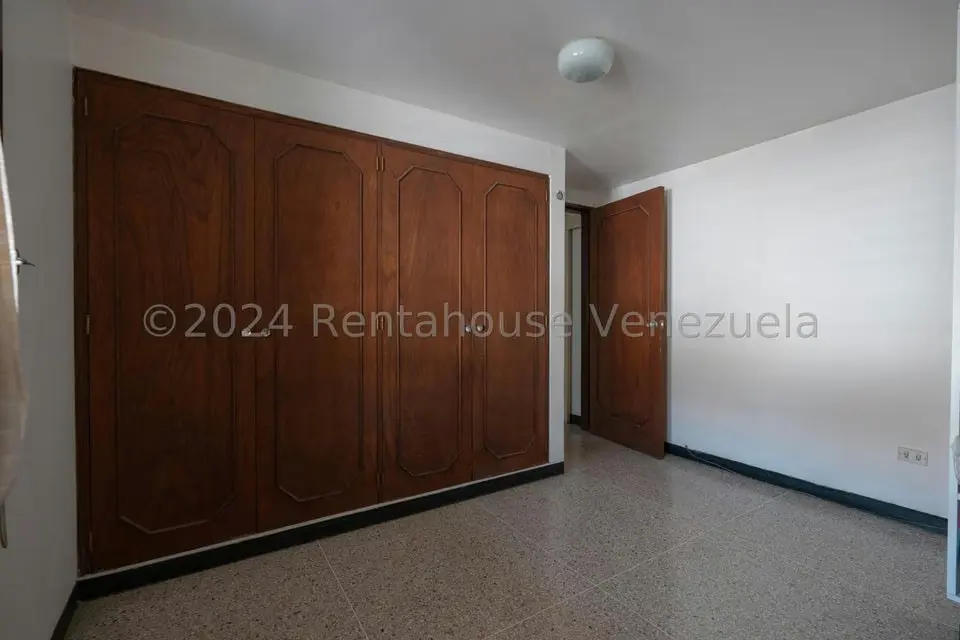 Casa (Multipes Niveles) en Venta en Macaracuay, Distrito Metropolitano - 35