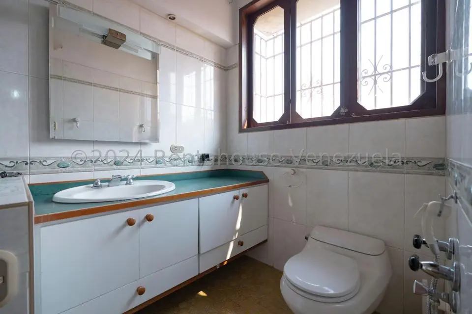 Casa (Multipes Niveles) en Venta en Macaracuay, Distrito Metropolitano - 41