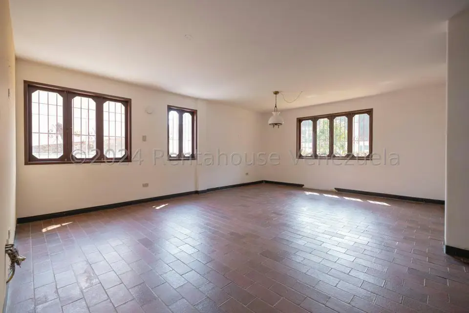 Casa (Multipes Niveles) en Venta en Macaracuay, Distrito Metropolitano - 43