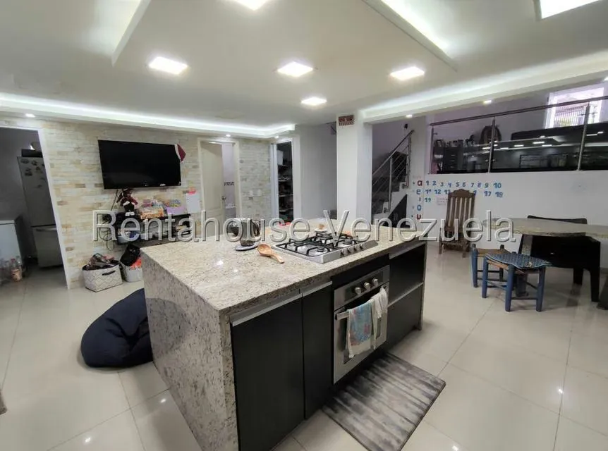 Casa (Multipes Niveles) en Venta en Los Castores, Miranda - 27