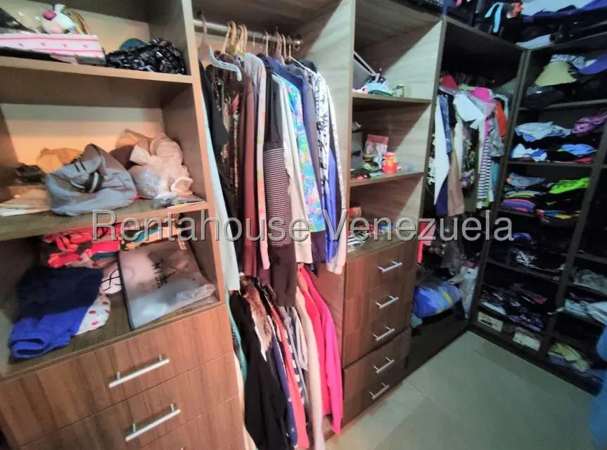 Casa (Multipes Niveles) en Venta en Los Castores, Miranda - 36