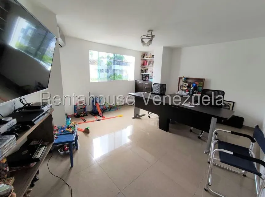 Casa (Multipes Niveles) en Venta en Los Castores, Miranda - 42