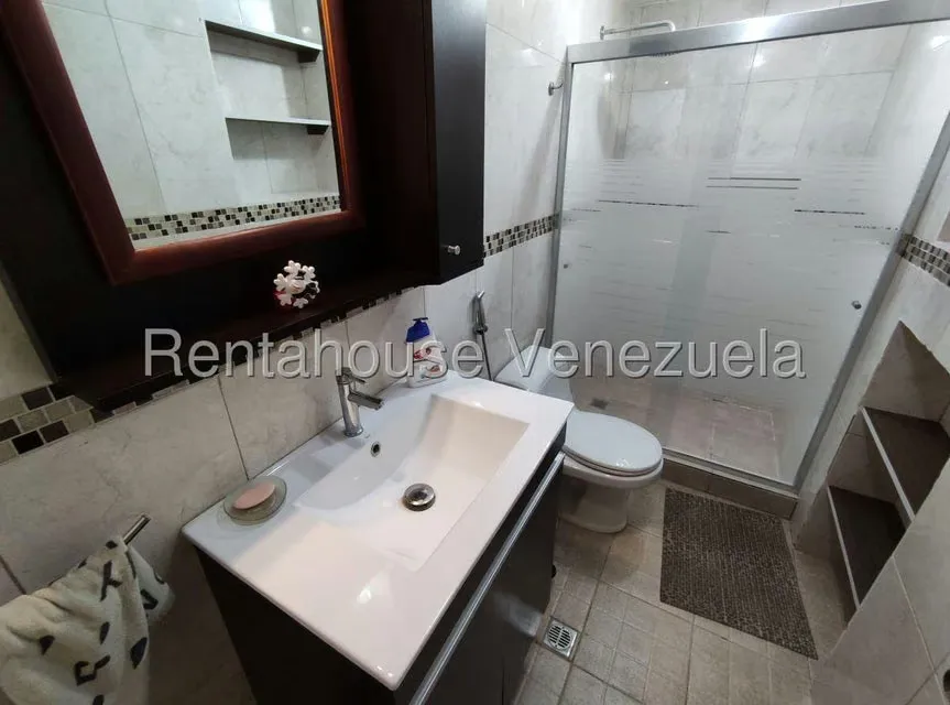 Casa (Multipes Niveles) en Venta en Los Castores, Miranda - 43