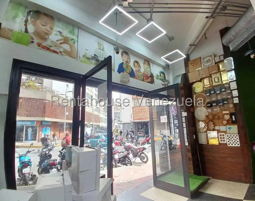 Local Comercial en Alquiler en Parroquia La Candelaria, Distrito Metropolitano - 16