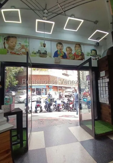 Local Comercial en Alquiler en Parroquia La Candelaria, Distrito Metropolitano - 38