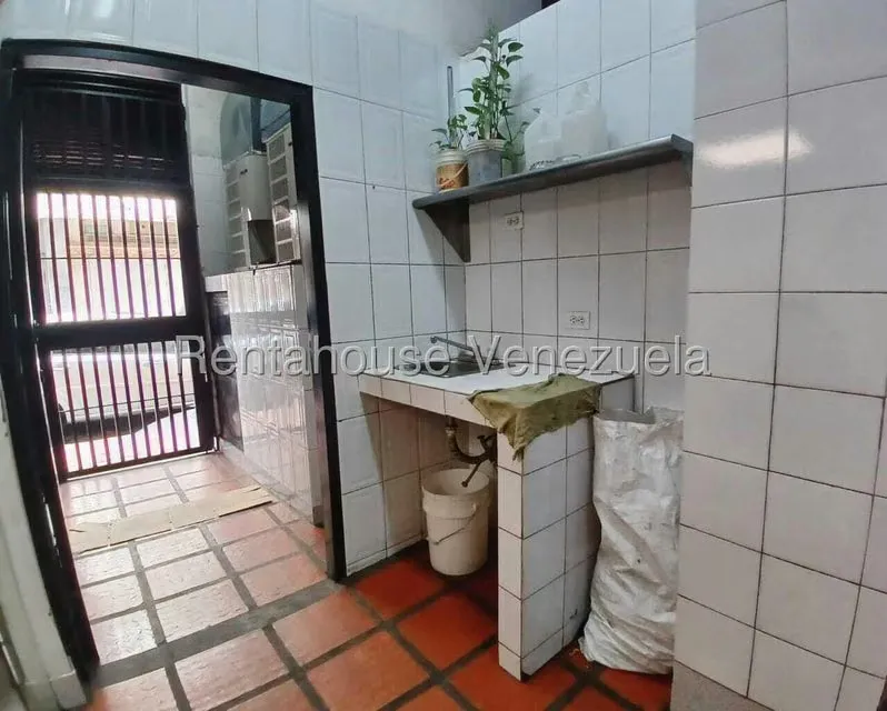 Local Comercial en Alquiler en Parroquia La Candelaria, Distrito Metropolitano - 47