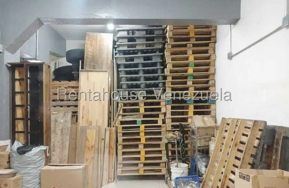 Local Comercial en Alquiler en Parroquia La Candelaria, Distrito Metropolitano - 60
