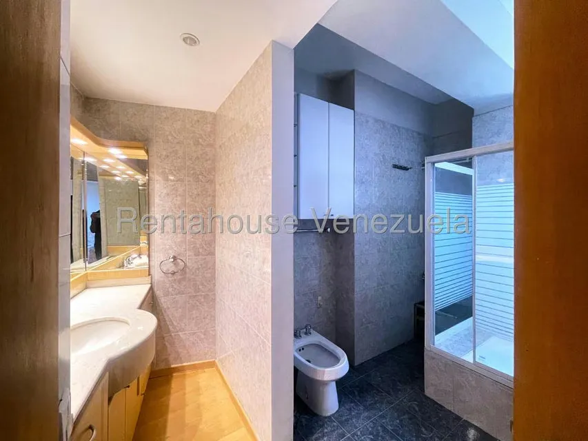 Apartamento (1 Nivel) en Alquiler en La Union, Distrito Metropolitano - 27