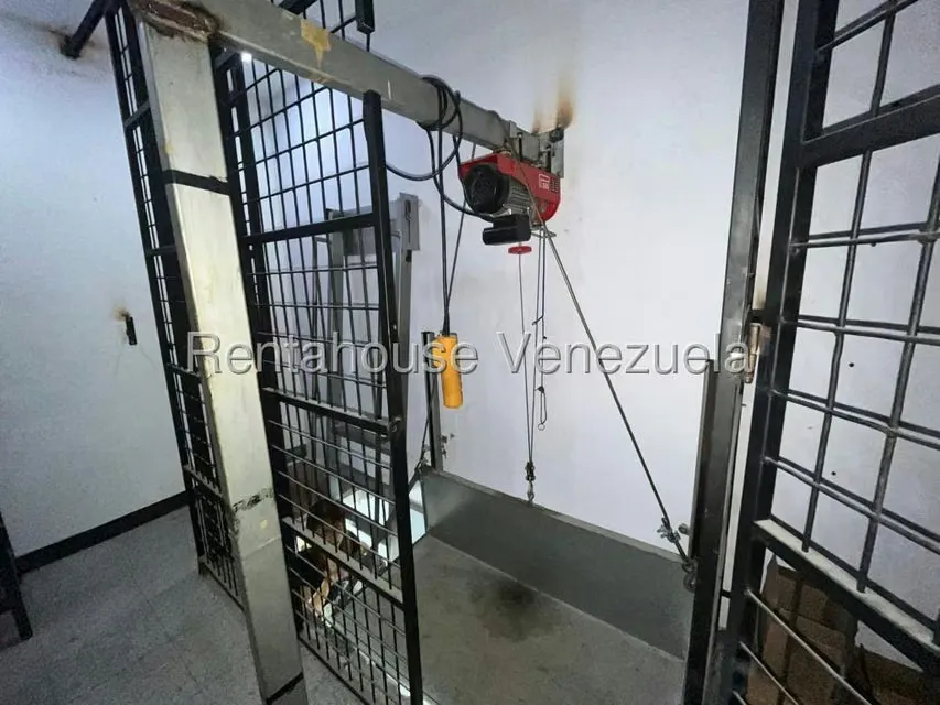Local Comercial en Alquiler en La Esmeralda, Carabobo - 13