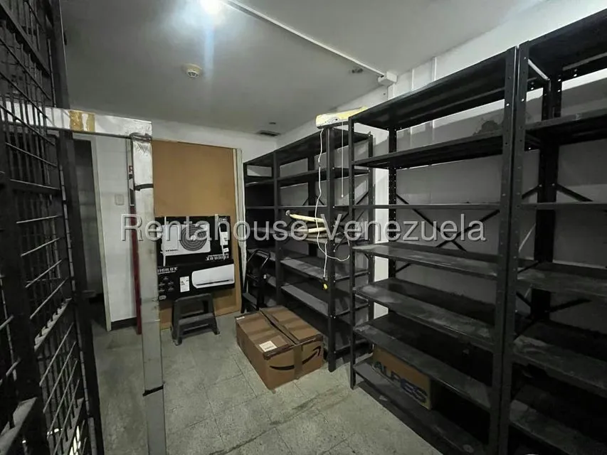 Local Comercial en Alquiler en La Esmeralda, Carabobo - 8