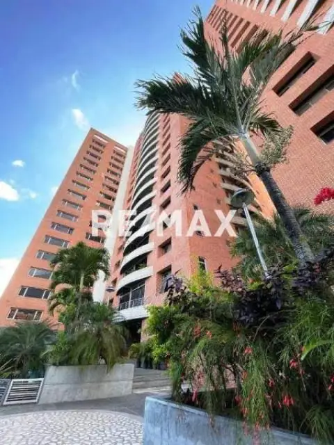 APARTAMENTO EN VENTA - URB. LOS DOS CAMINOS
