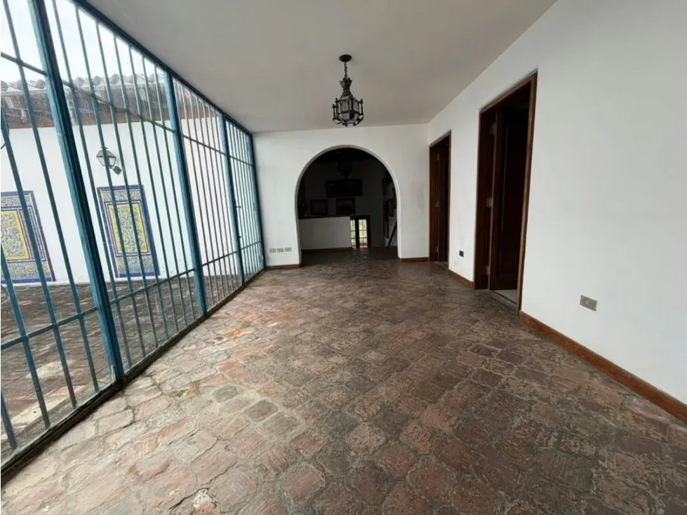 Vendo casa para remodelar 920m2 La Lagunita 6239 - 6
