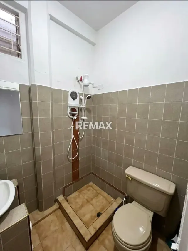 Venta de casa quinta dos niveles con local comercial - 15