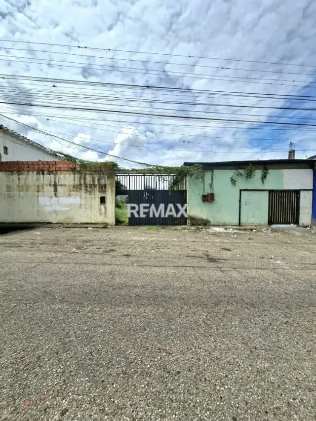 En venta Terreno a Pie de calle, en EL CENTRO Calle 4 con 7ma avda - 3
